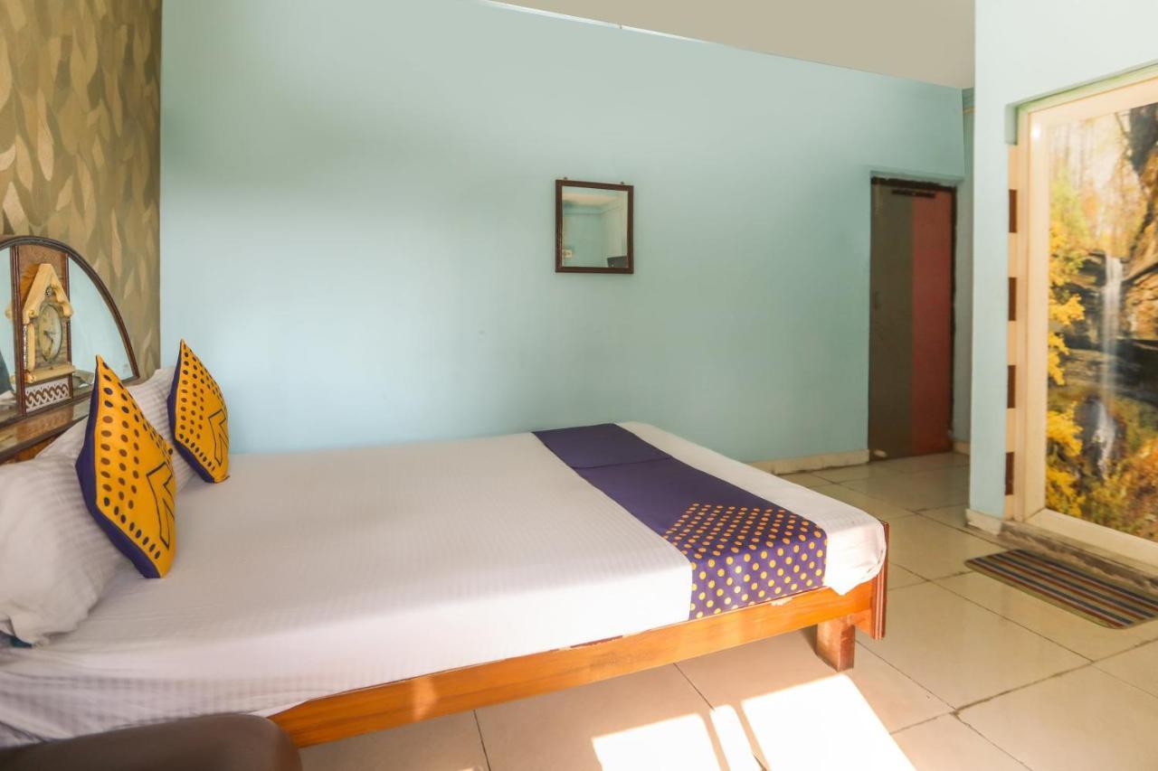 Spot On 10470 Hollywood Joka Hotel Bhasa Esterno foto