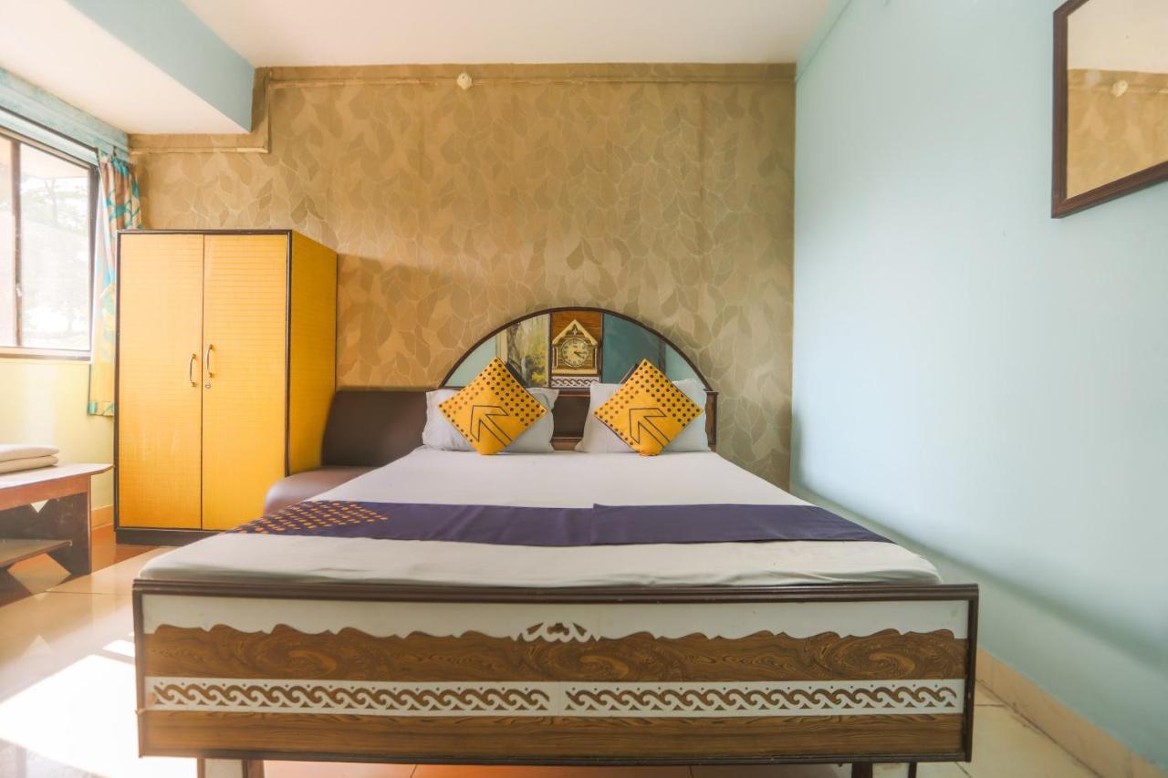 Spot On 10470 Hollywood Joka Hotel Bhasa Esterno foto