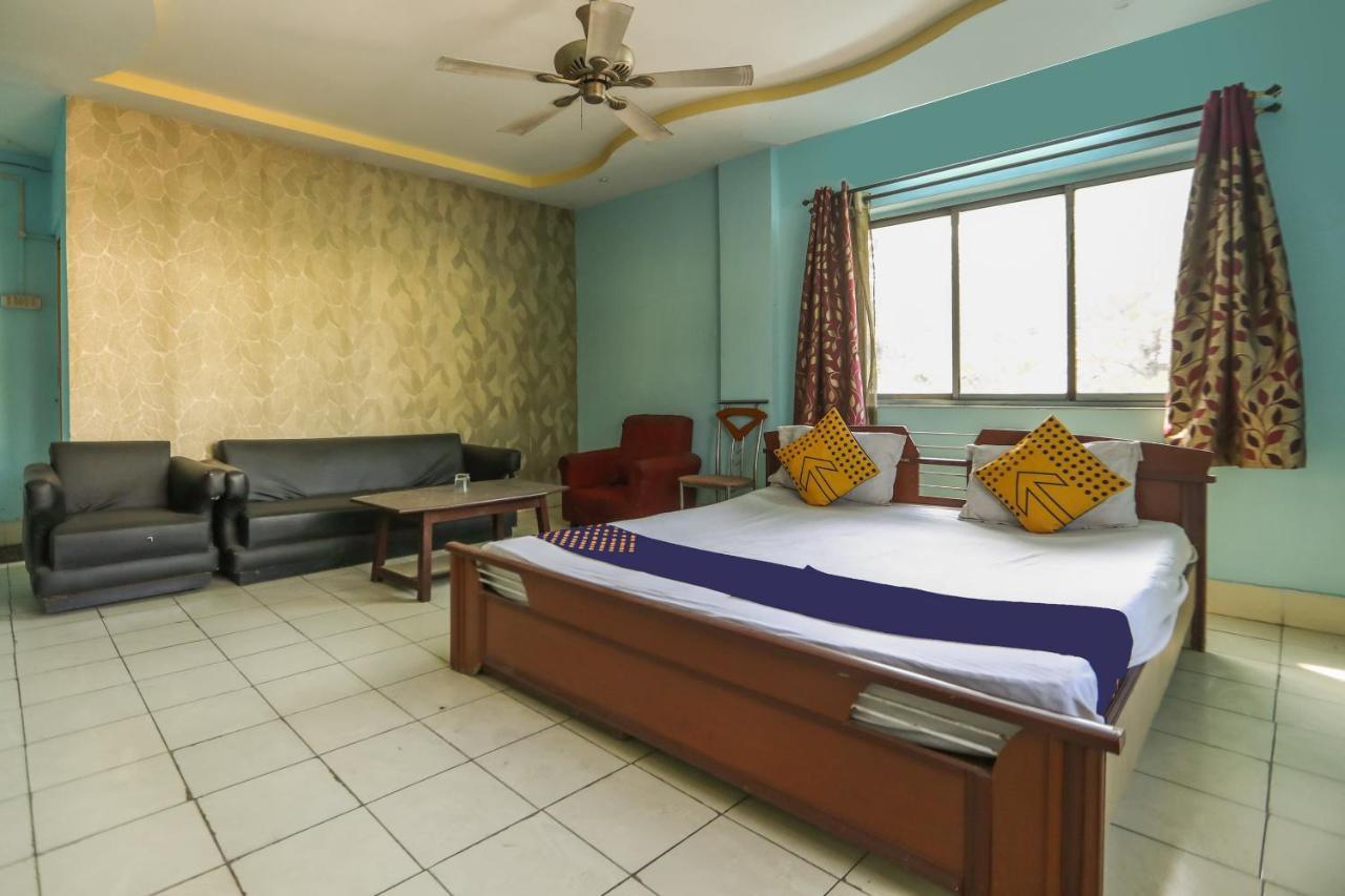 Spot On 10470 Hollywood Joka Hotel Bhasa Esterno foto
