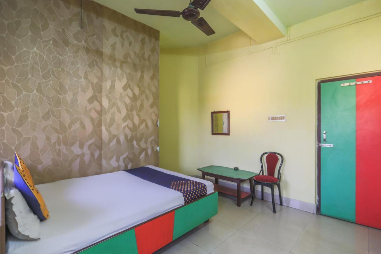Spot On 10470 Hollywood Joka Hotel Bhasa Esterno foto