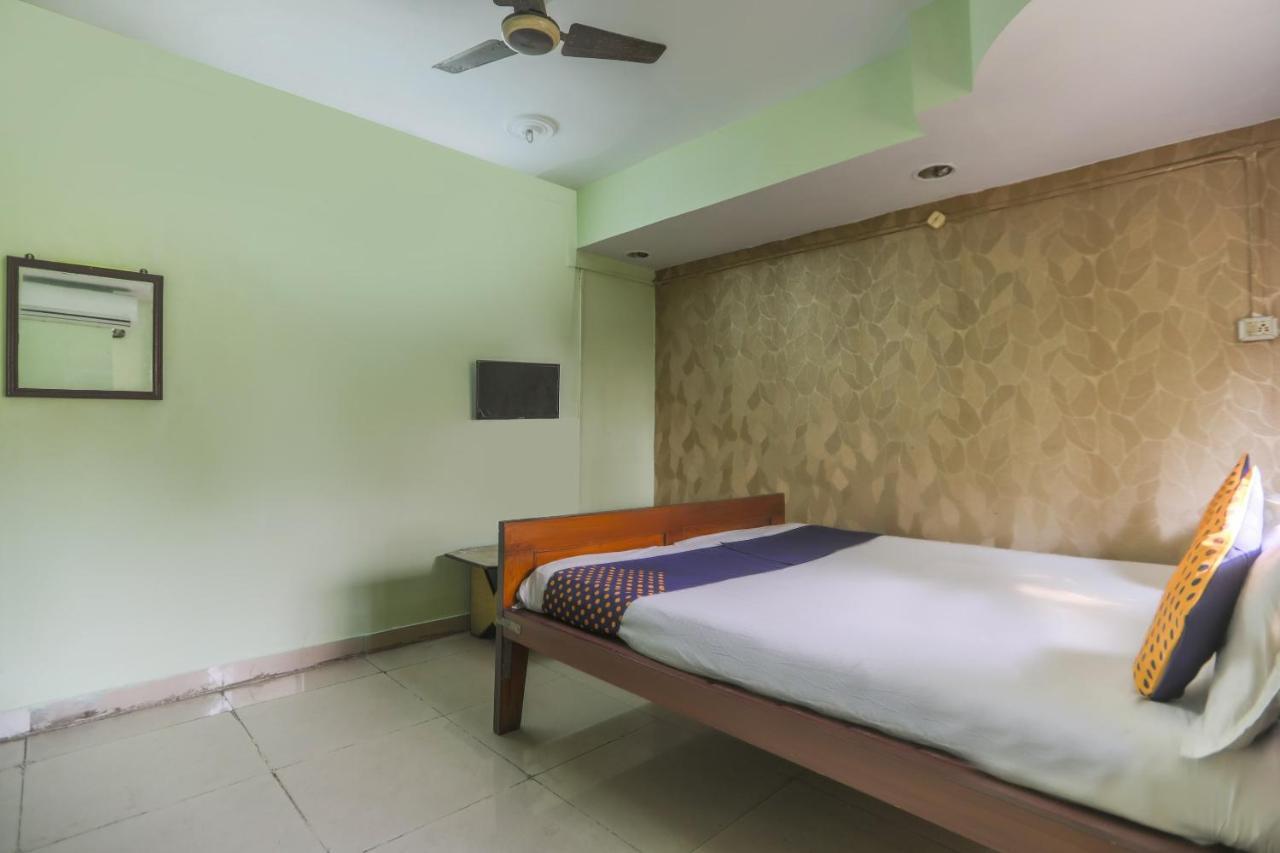 Spot On 10470 Hollywood Joka Hotel Bhasa Esterno foto
