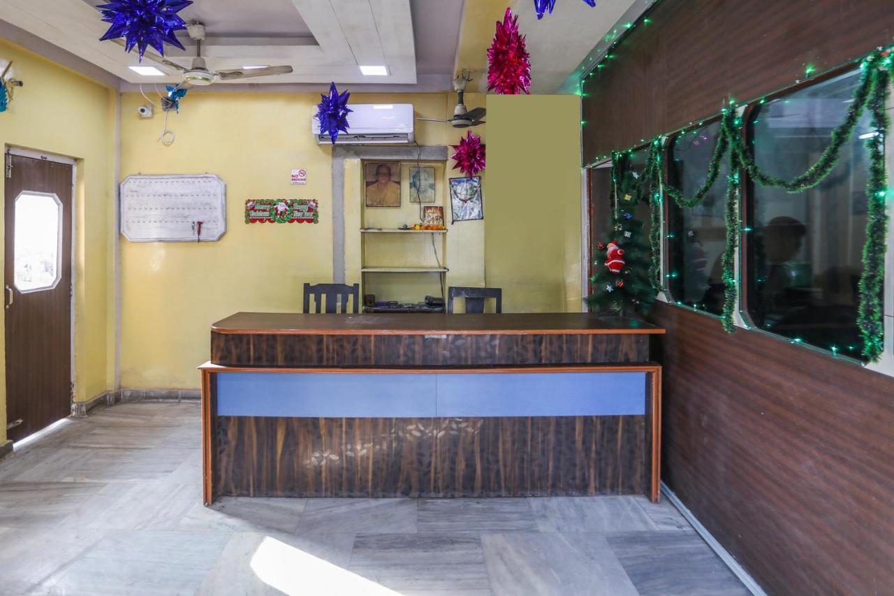 Spot On 10470 Hollywood Joka Hotel Bhasa Esterno foto