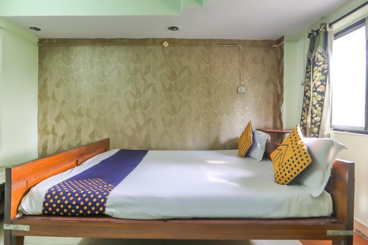 Spot On 10470 Hollywood Joka Hotel Bhasa Esterno foto
